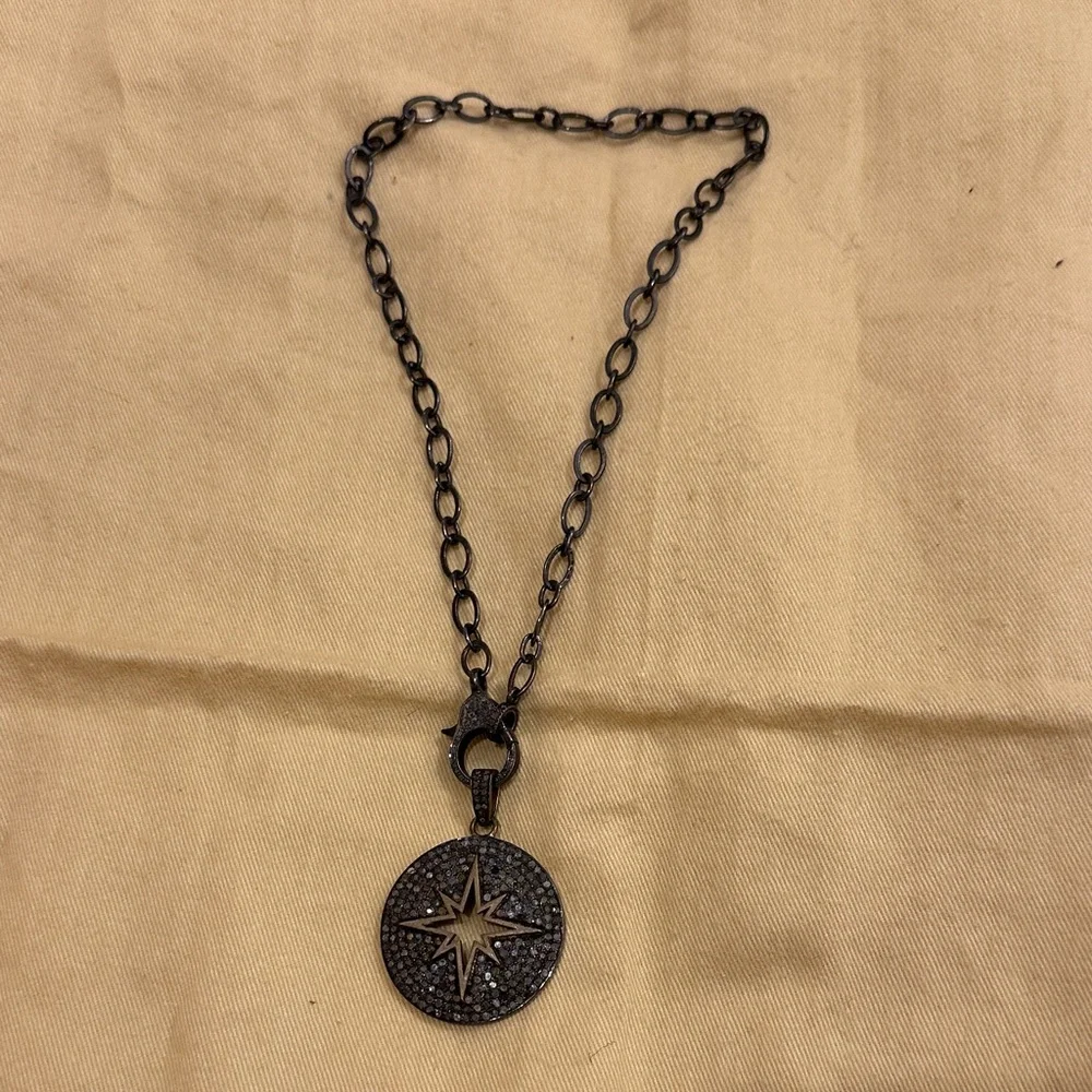 Star Pendant Necklace - Picture 1 of 4